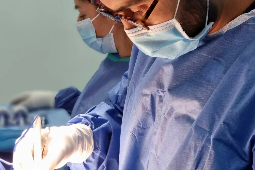 Reparación de hernia postincisional